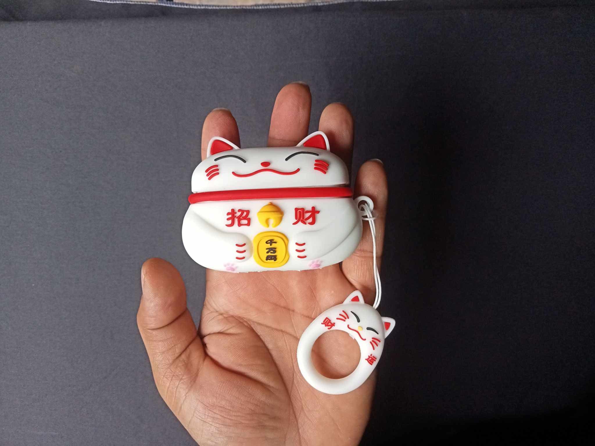 Lucky Cat Maneki-Neko Airbuds Cover